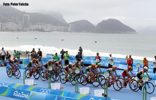 Triathlon feminino hoje em Copacabana