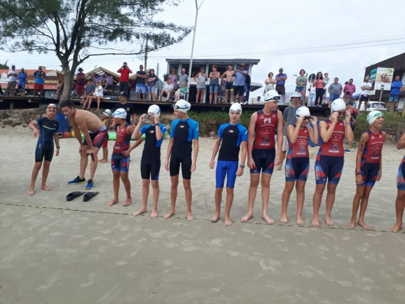 Encontro de Atletas Infantis participantes do 27. Triathlon de Garopaba 