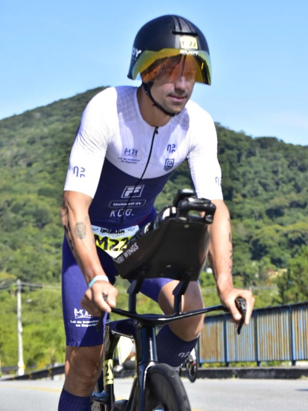 Igor Amorelli encerra participação no IRONMAN Brasil e mantém foco na sequência da temporada